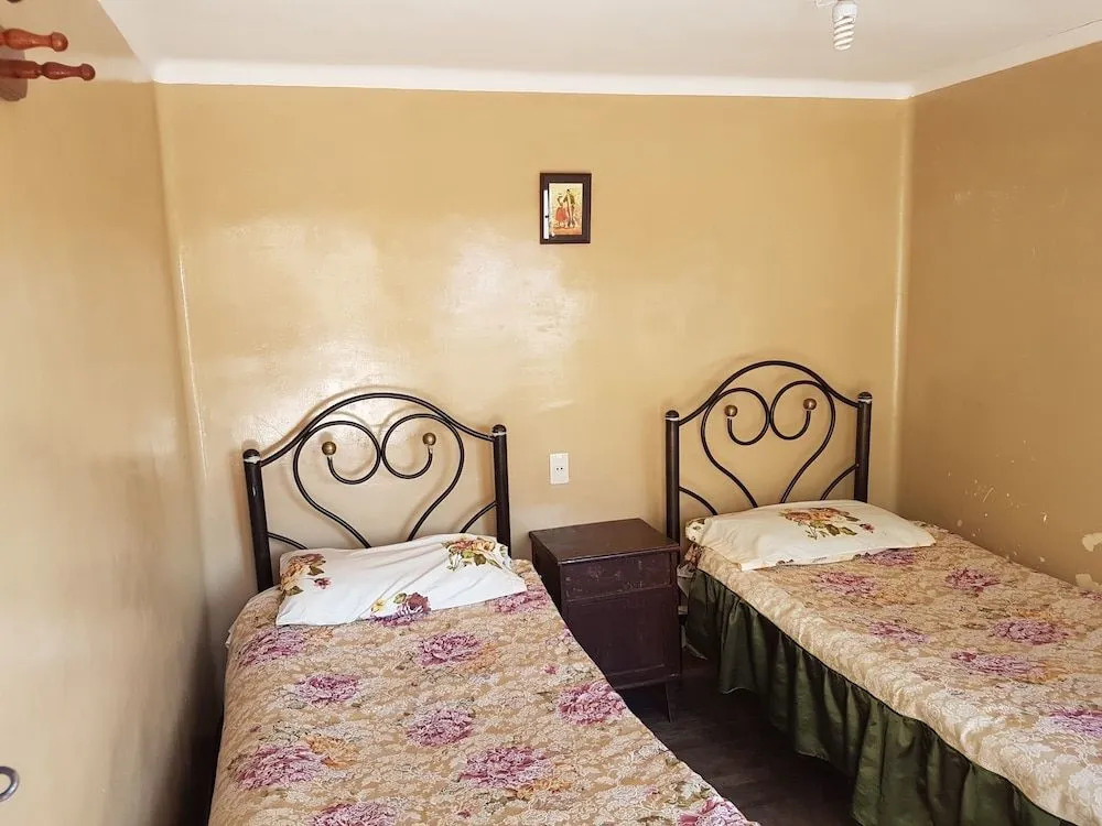 Alojamiento El Turista - Hostel