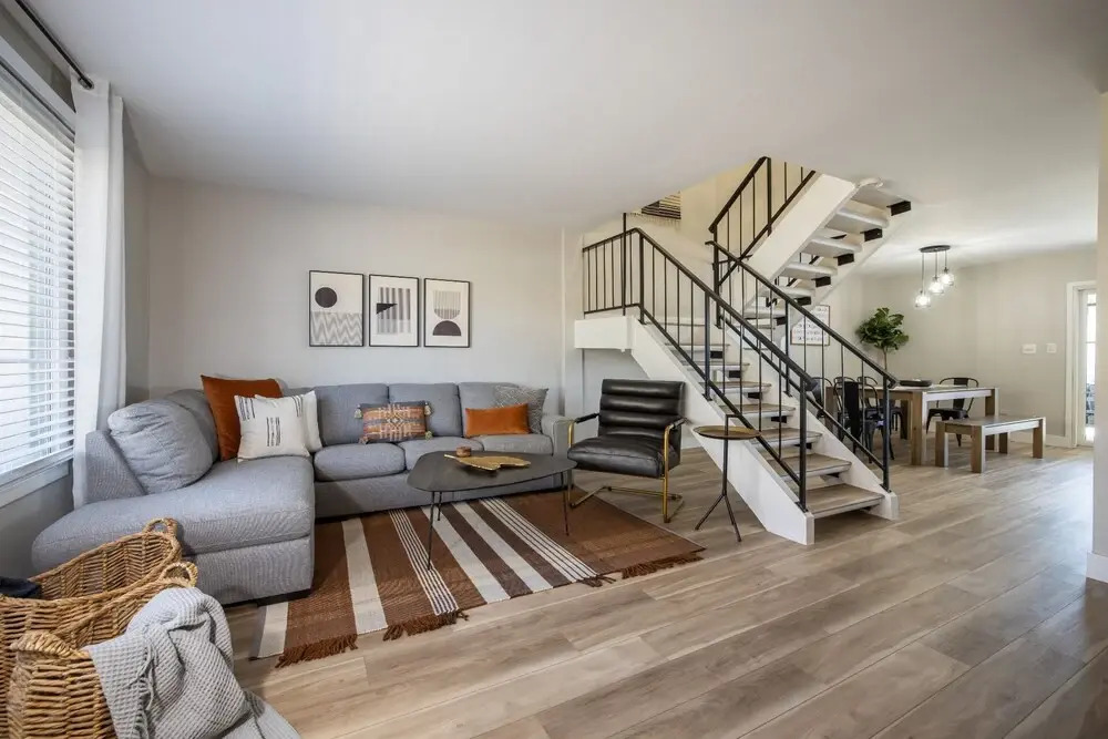 Scottsdale 83rd Row 4 Bedroom Townhouse by RedAwning