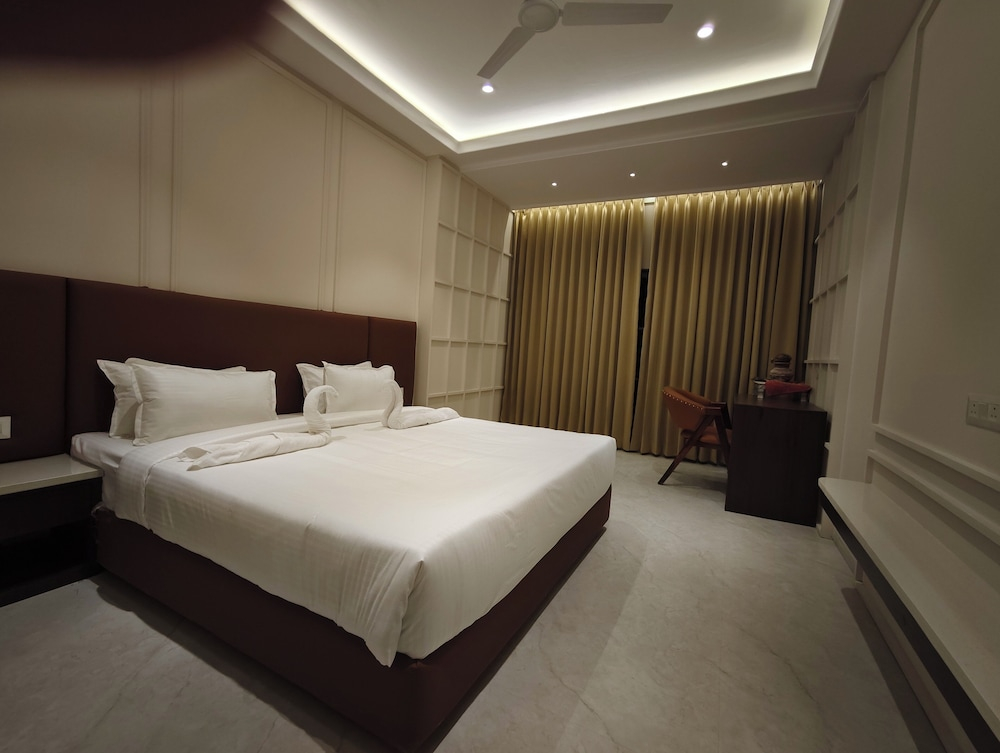 Aceotel Premier Srinivasa, Ujjain