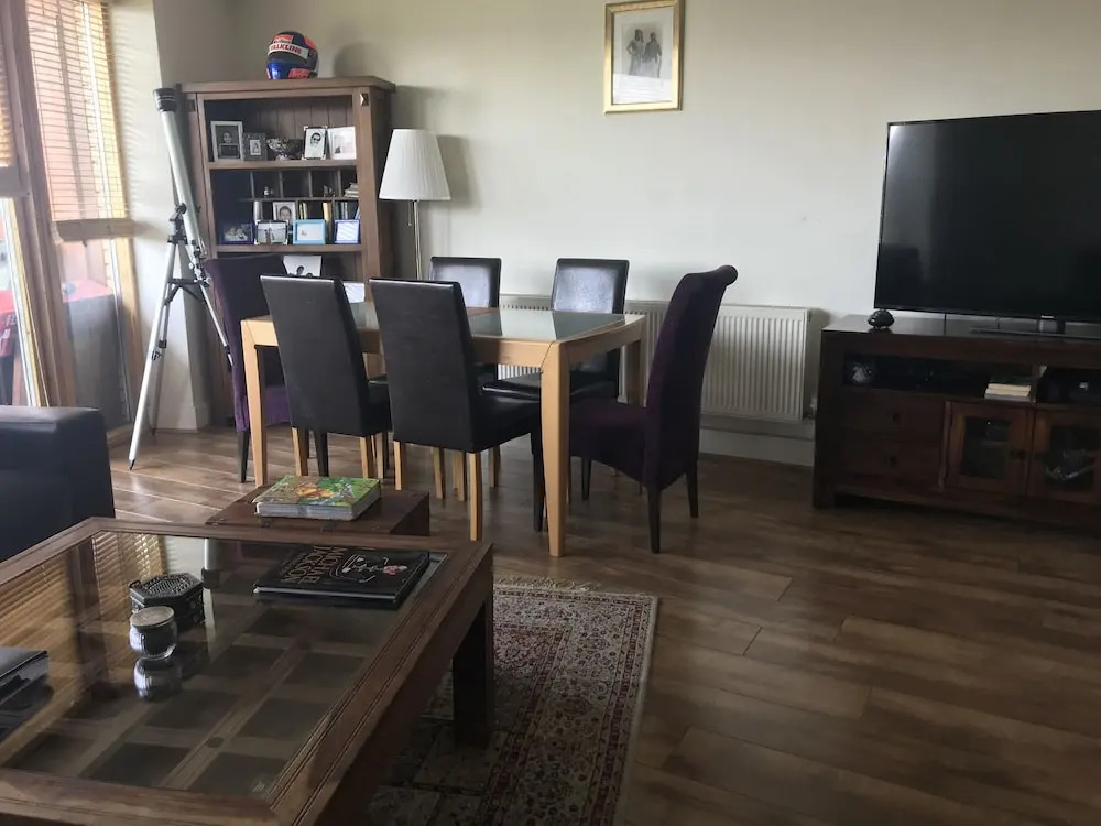 Lovely Spacious 2 Bedroom Family Flat