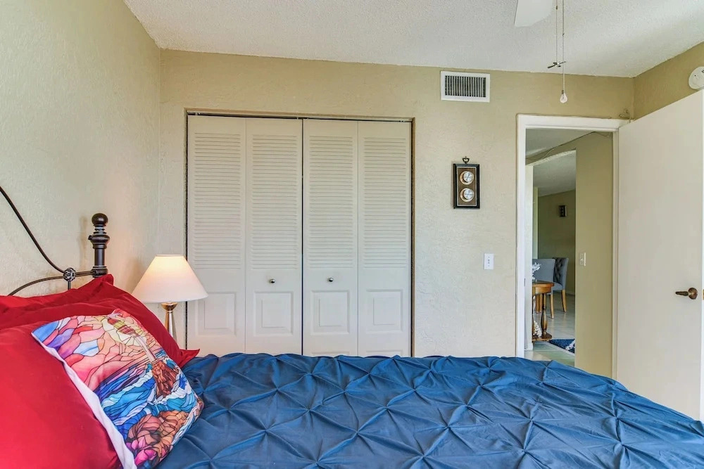 Pool Access! Extended Base 2 Mi to St Pete Beach