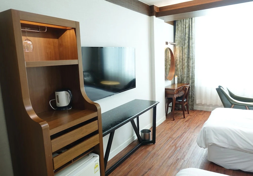 Prince Hotel