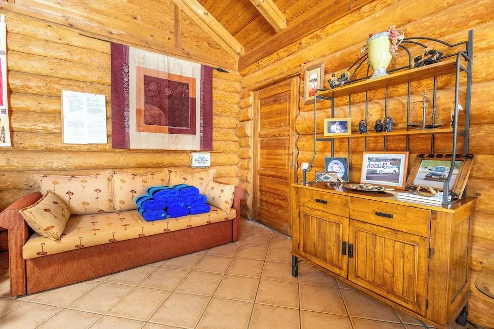 Luxurious Private Cabin Pool Hottub & Fireplace