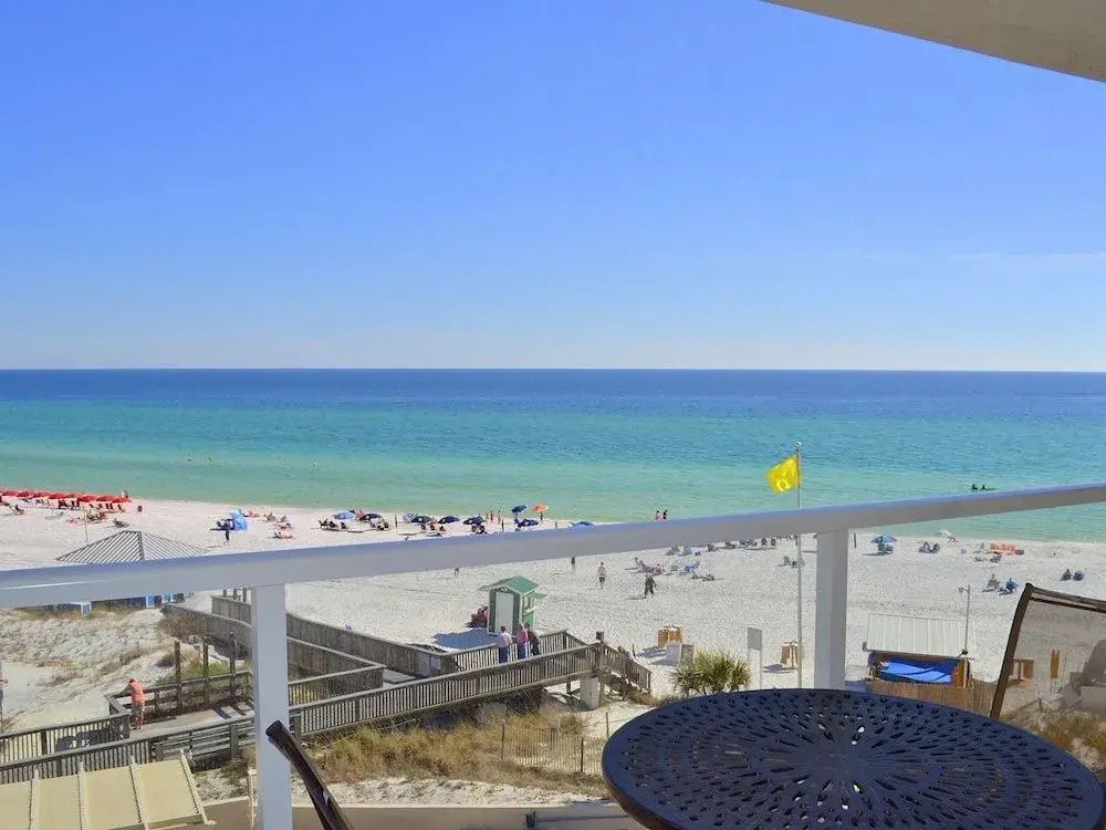 Beachside II 4255 - 2 Br condo by RedAwning