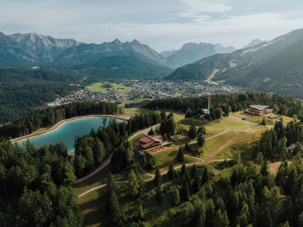 CHALET G12 - Mountain Luxury Apartments by Peak Stay