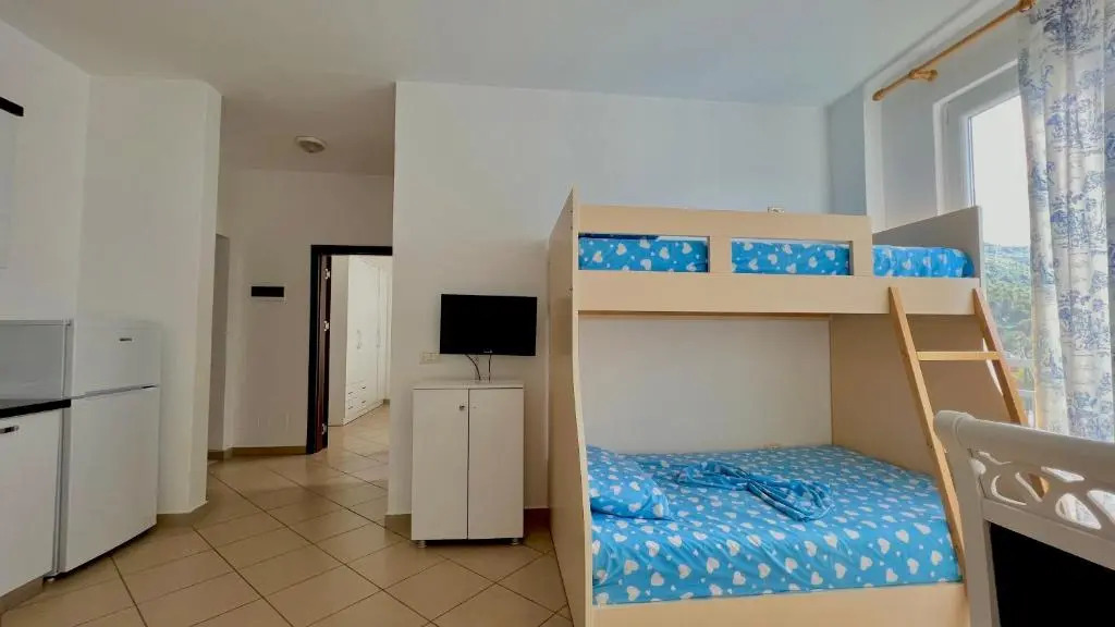 Queen Residence & Hotel