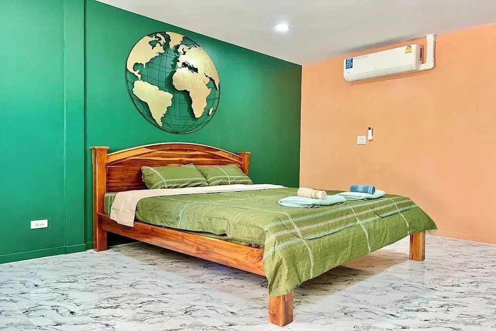 Koon Hom Apartment