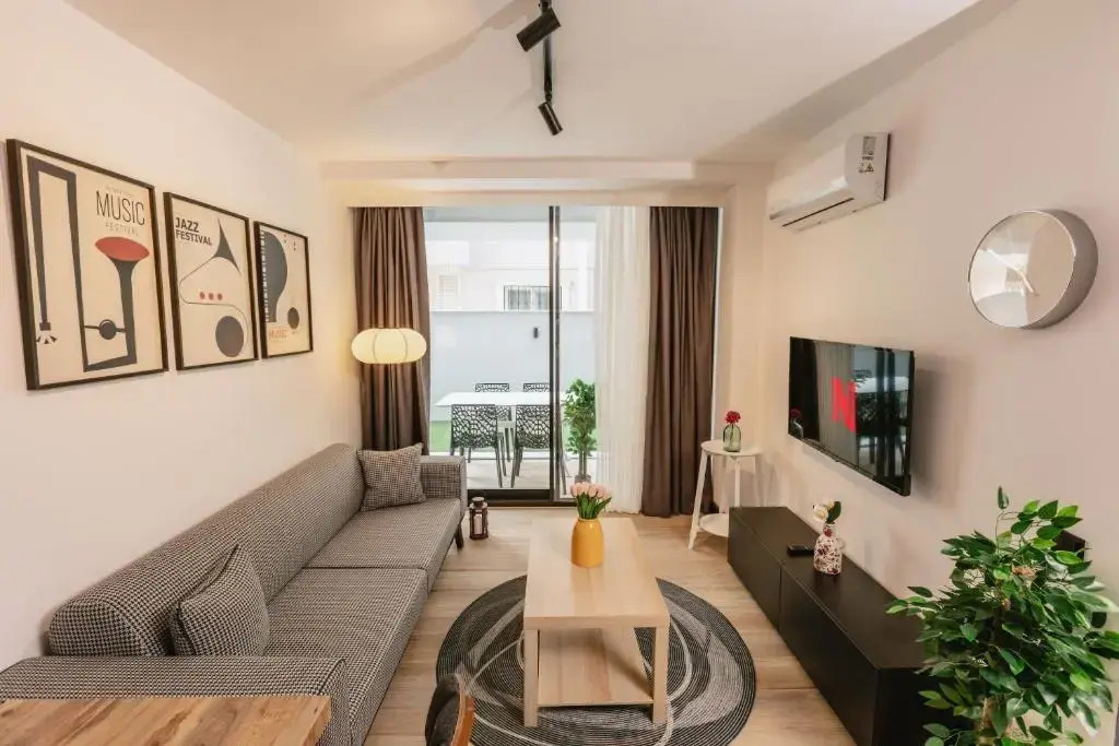 Ella Suites Hotel