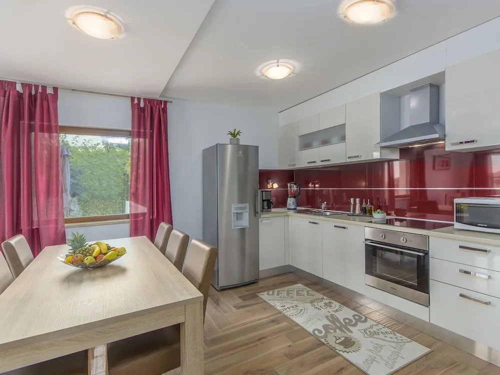 Modern Furnished Three Bedrooms Villa With Private Pool and Garden