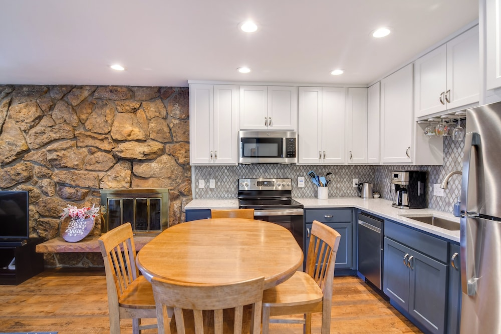 3 Mi to Slopes! Family-friendly Winter Park Escape