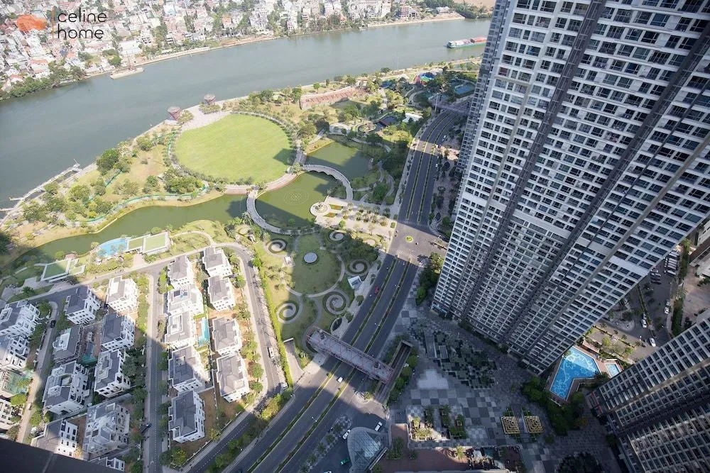 Luxury Apartment at Vinhomes Central Park