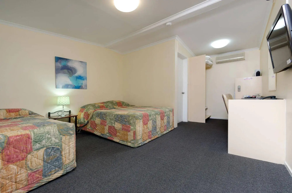Jackie Howe Motel