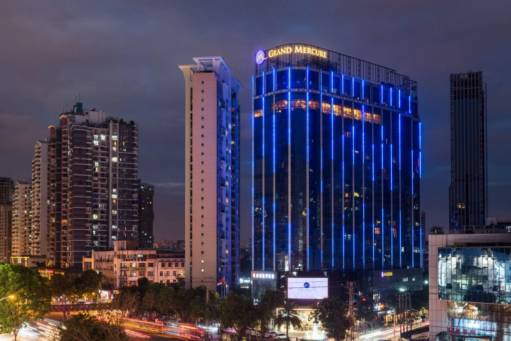 Grand Mercure Xiamen Downtown-Free Welcome Fruit & Metro Station