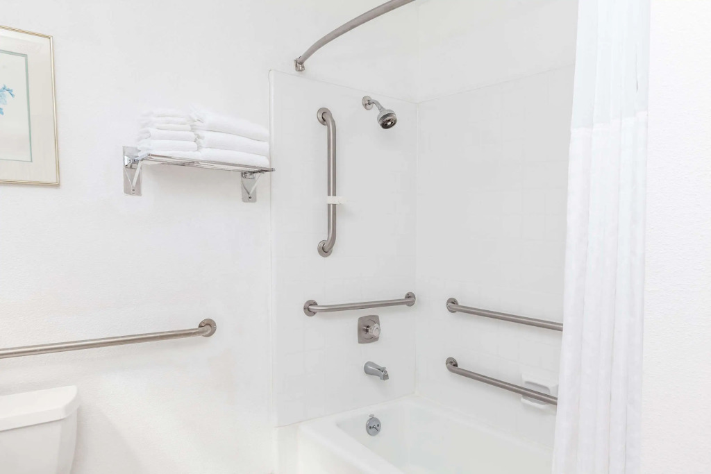 Days Inn & Suites by Wyndham Sunnyvale