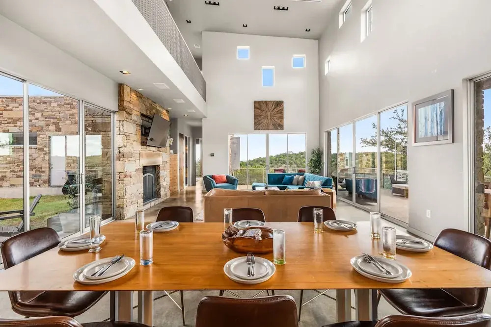 Luxury 4BR Hilltop Retreat With Scenic Views