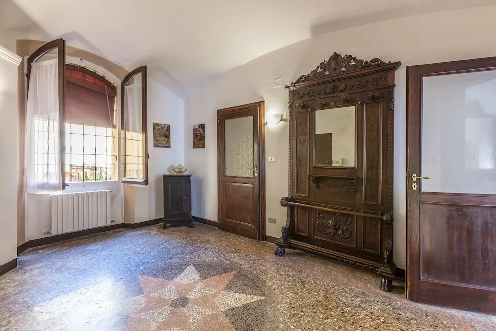 San Mamolo Retreats