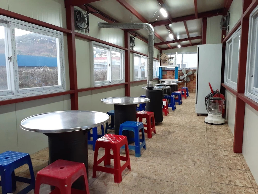 Jebudo Yeonliji Pension