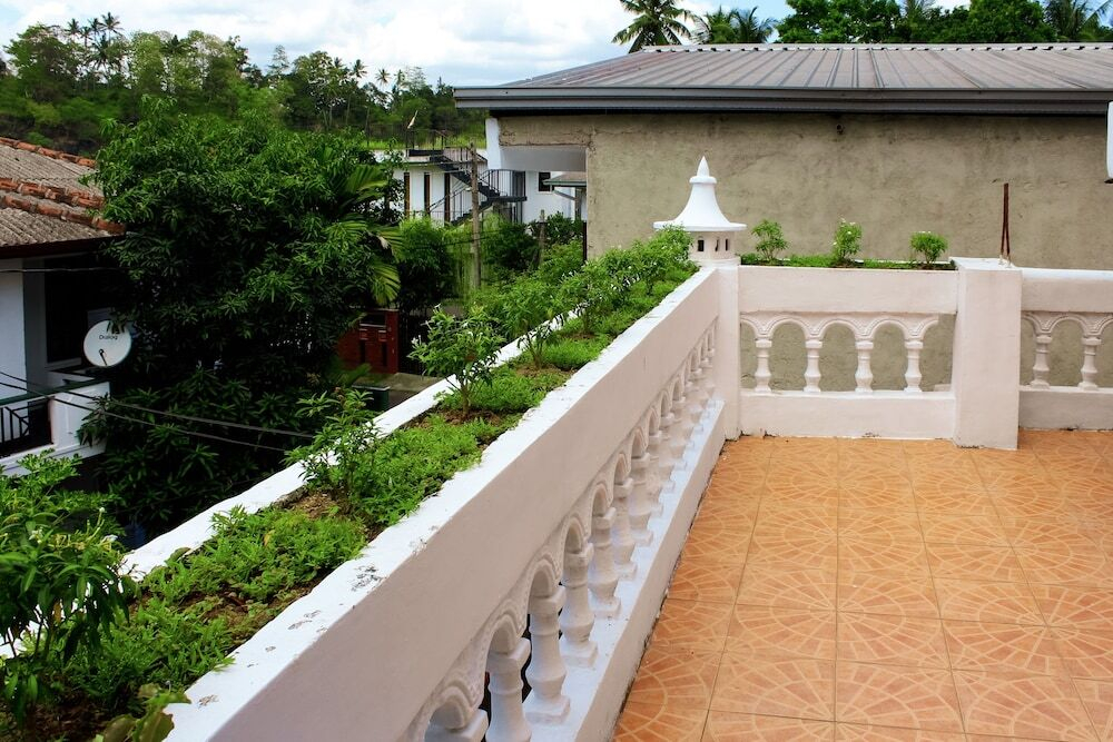 WEST 41 Kandy