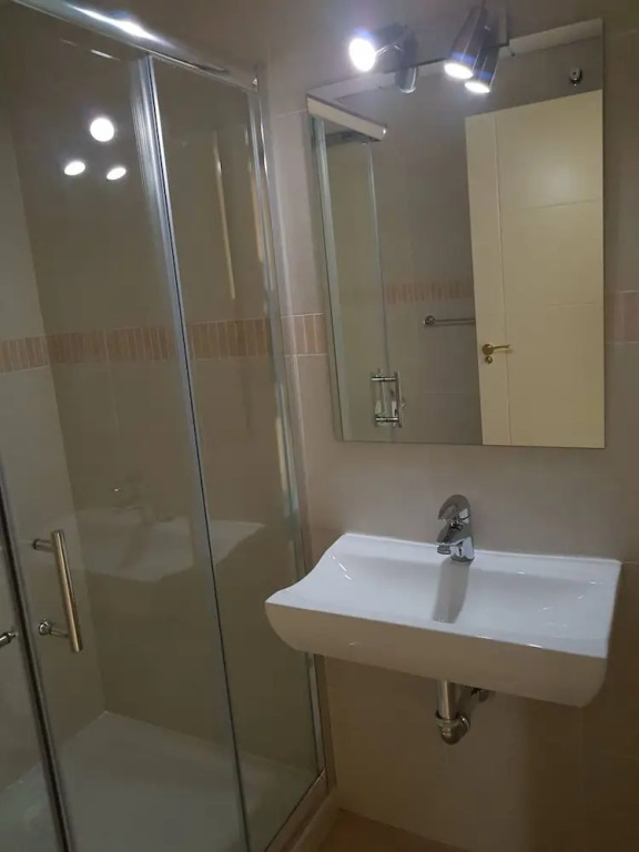 Sunny, Quiet And Spacious Apartment Nearby The Sea