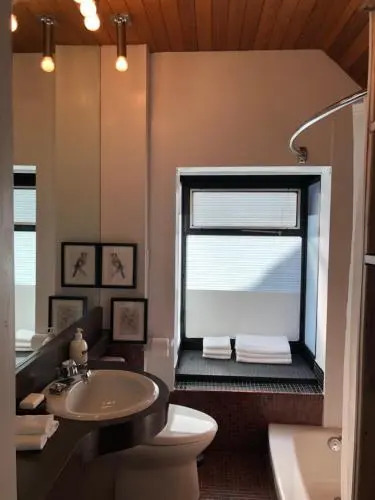 Lawrence Garden Guesthouse