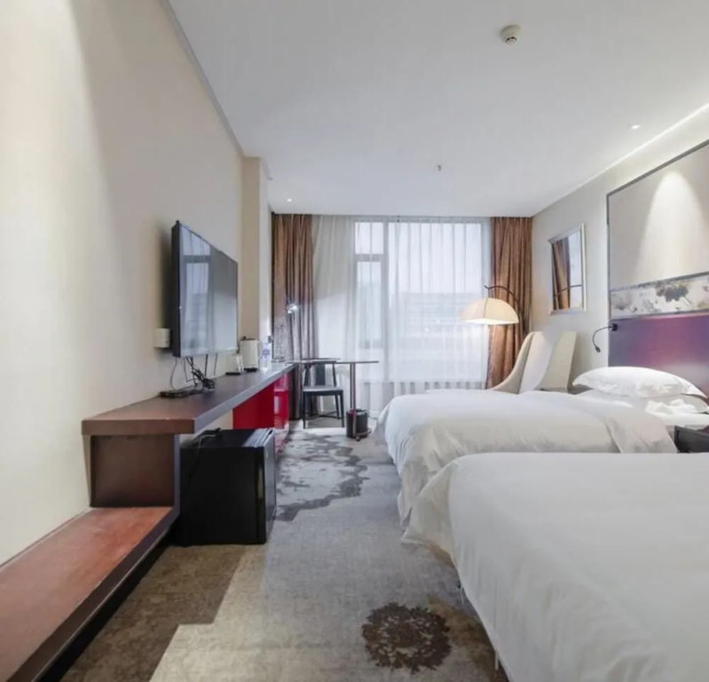 Fancy Hotel (Shenzhen Bantian, Guangyayuan Subway Station)
