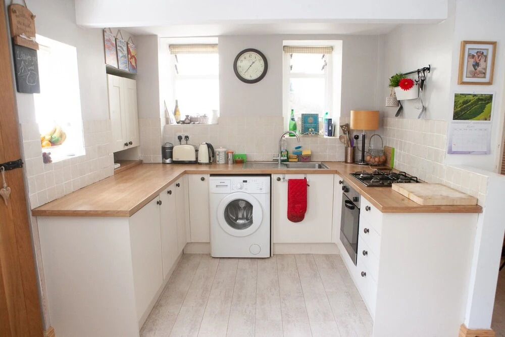 1 Bedroom Flat With Garden in Bristol