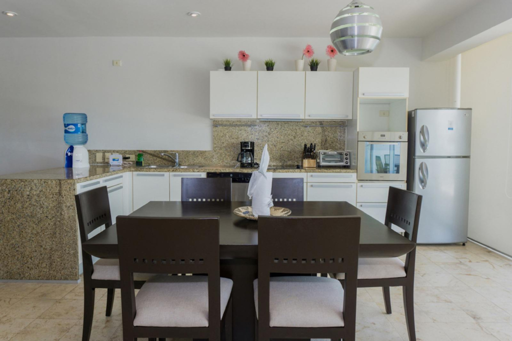 2 BR Penthouse in the heart of Playa del Carmen