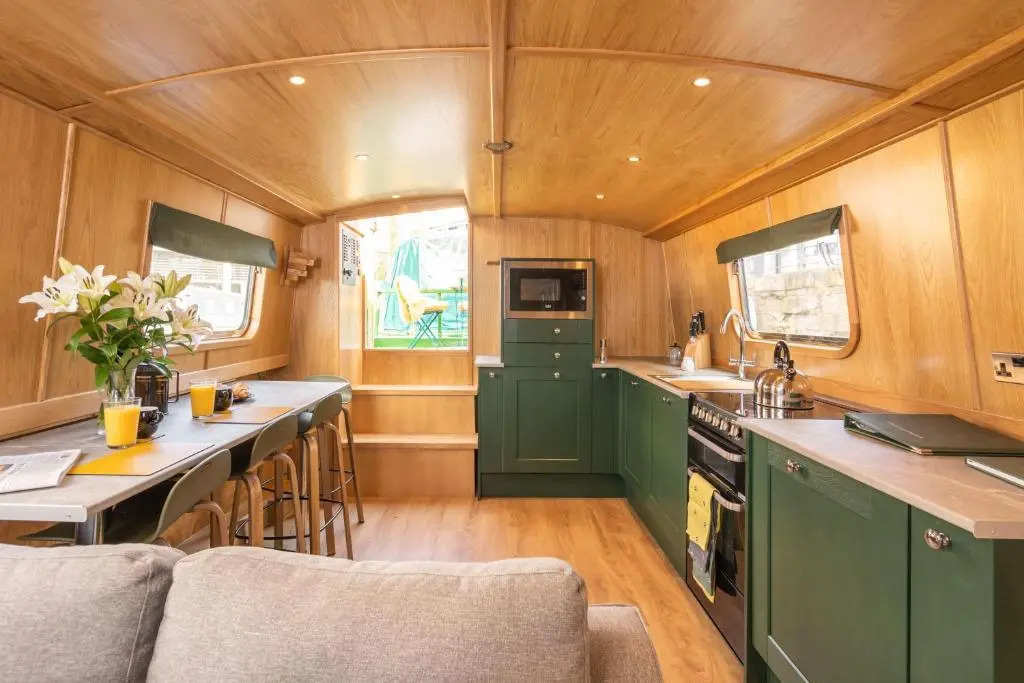 Edinburgh - Houseboats