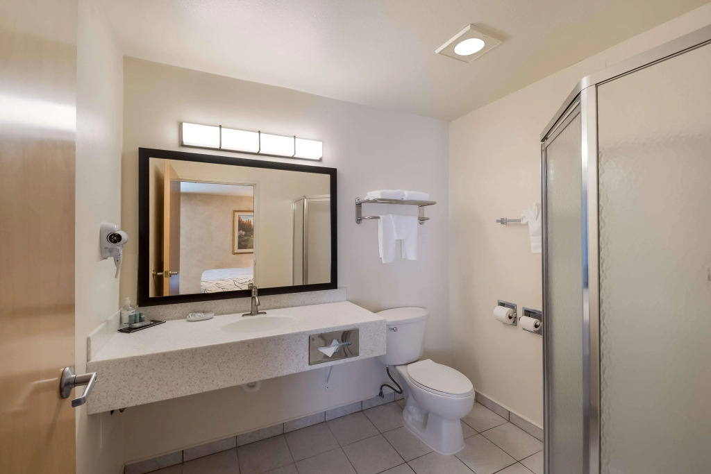 SureStay Plus Hotel by Best Western SeaTac Airport