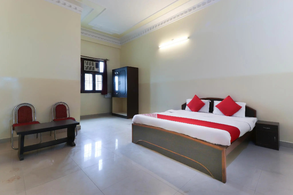 OYO Flagship 47214 Md Palace