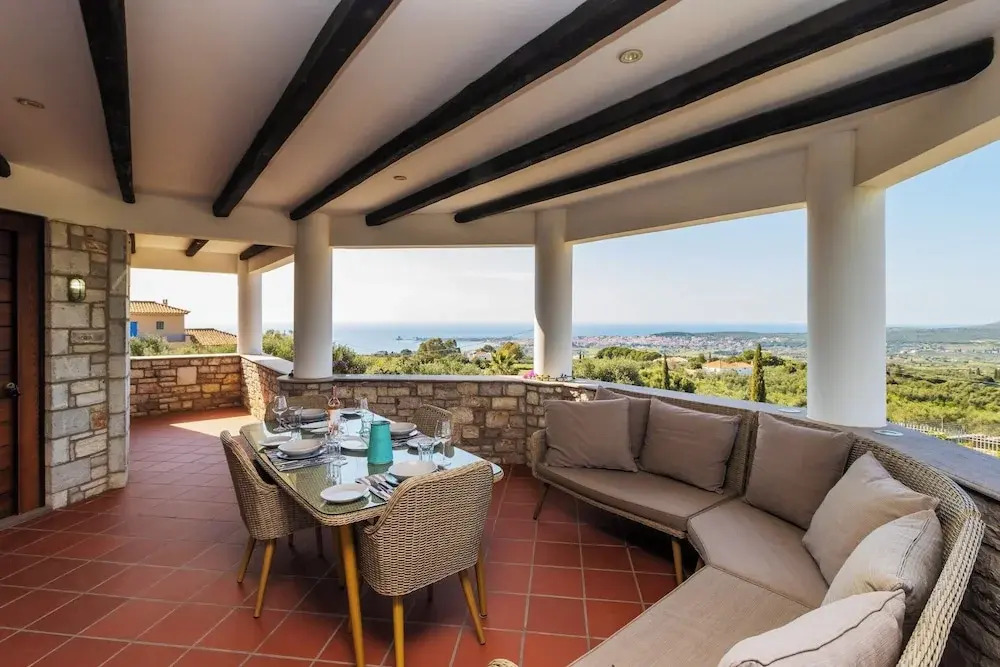 Kbel sea view Villa private pool sleeps8 garden