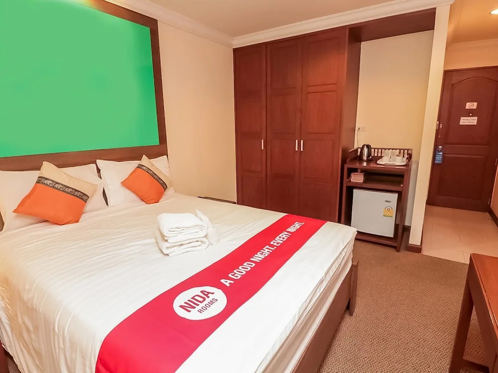 NIDA Rooms Silom Soi 12 Planet