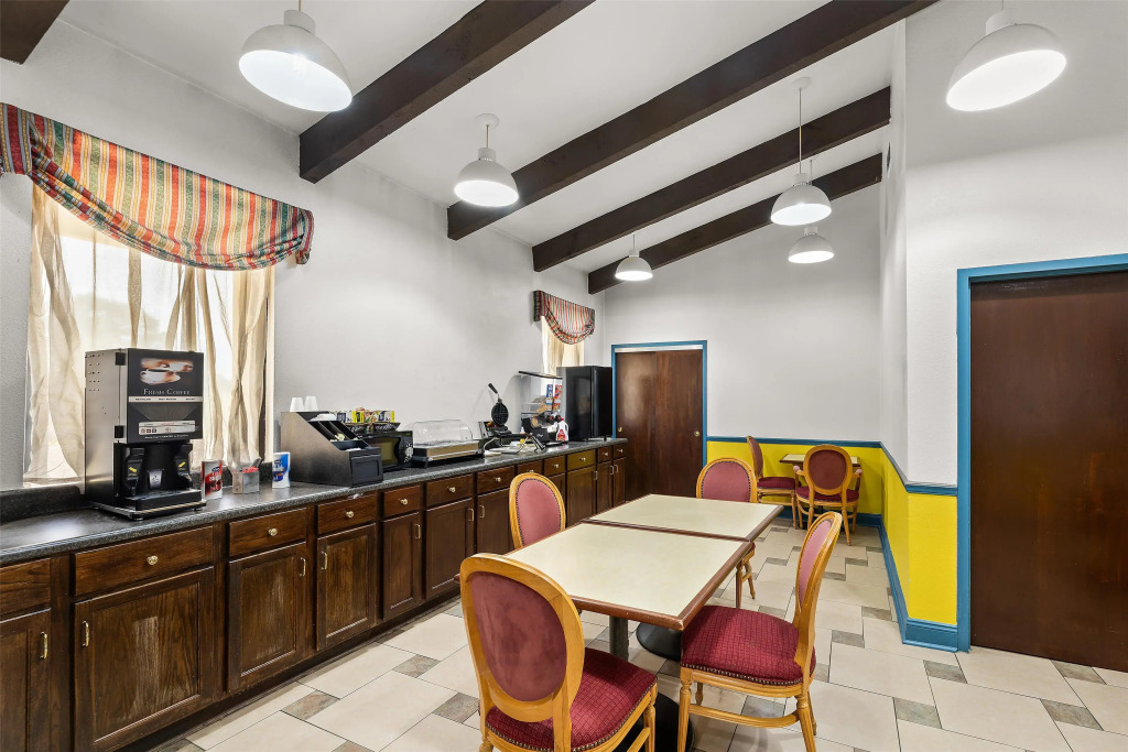 Americas Best Value Inn and Suites