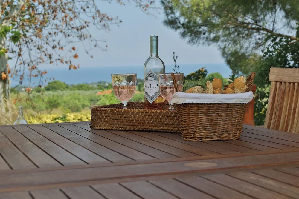 Οlives and Vines Retreat Villa