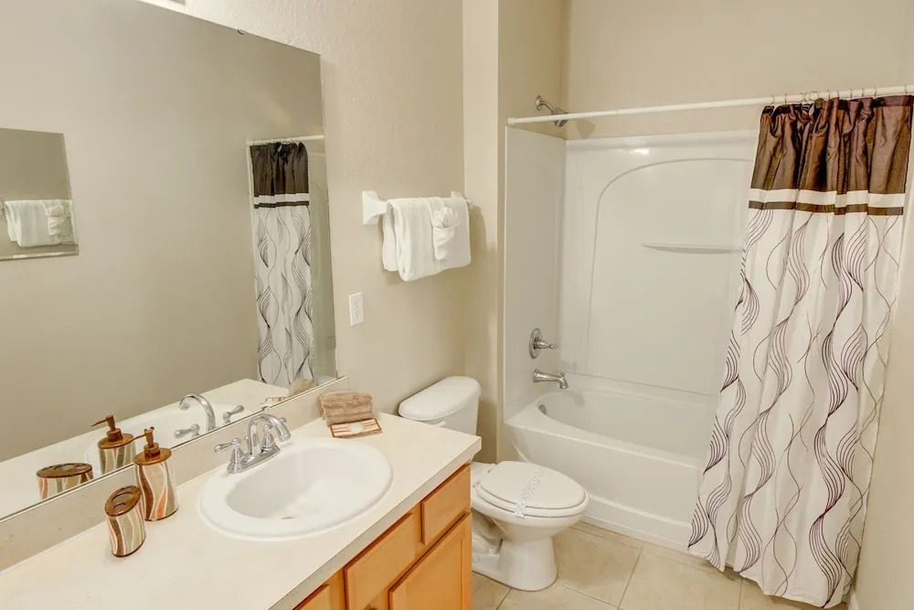 Lovely 4Bd TH Hot Tub Coral Cay-2412CC