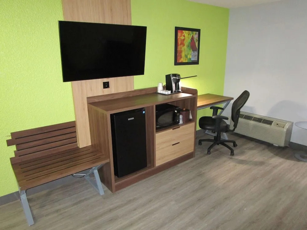 SureStay Plus Hotel by Best Western St. Louis Westport