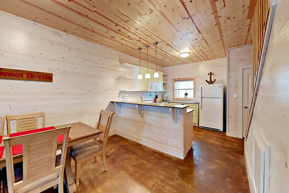 The Commons #402 - Three Bedroom Townhome