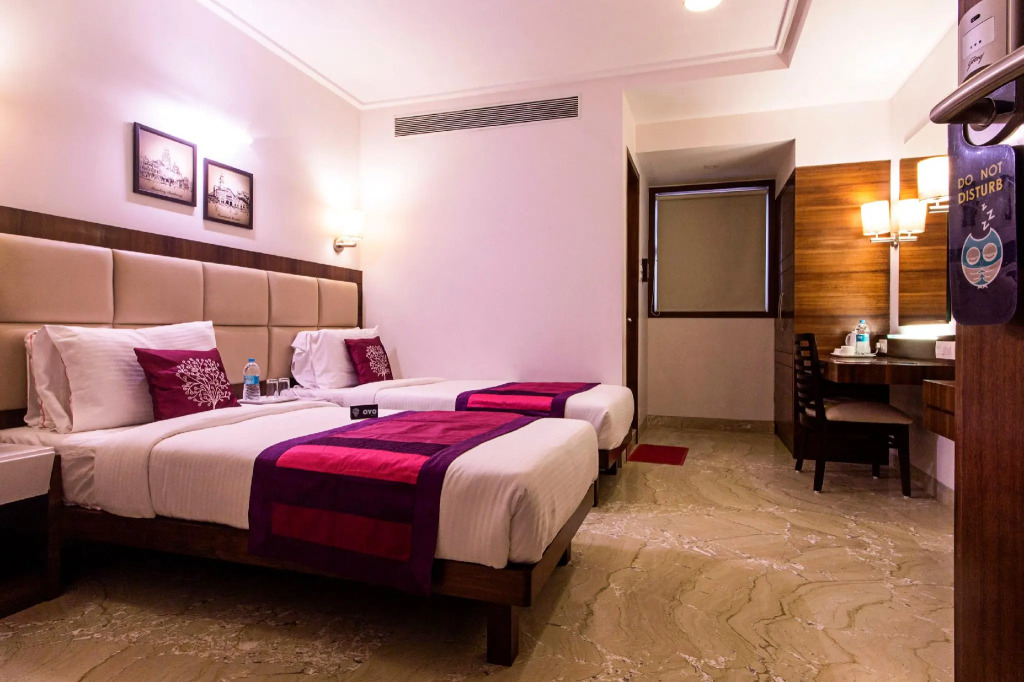OYO 1033 Hotel Better Home International