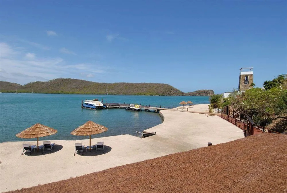 Mount Hartman Bay Estate Private Resort