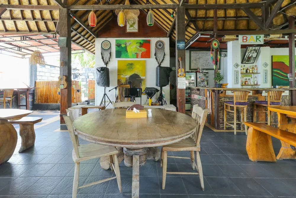 Maemae Beach House