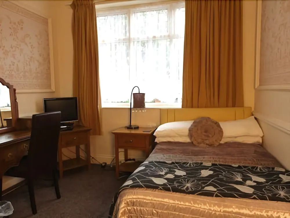 Acorn Guest House in Hull