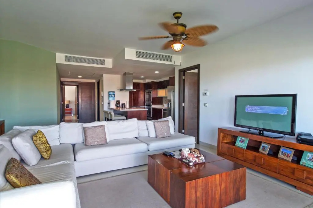 Luxury 3 Bedroom Condo - Beachfront Complex at Mareazul - Buena Vida