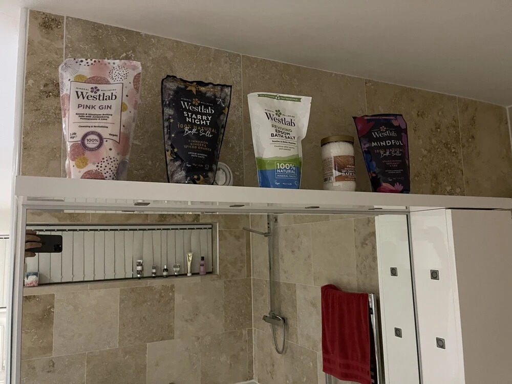 Penthouse Style Luxury 2 Bedroom House has Hot-Tub, extra fees apply