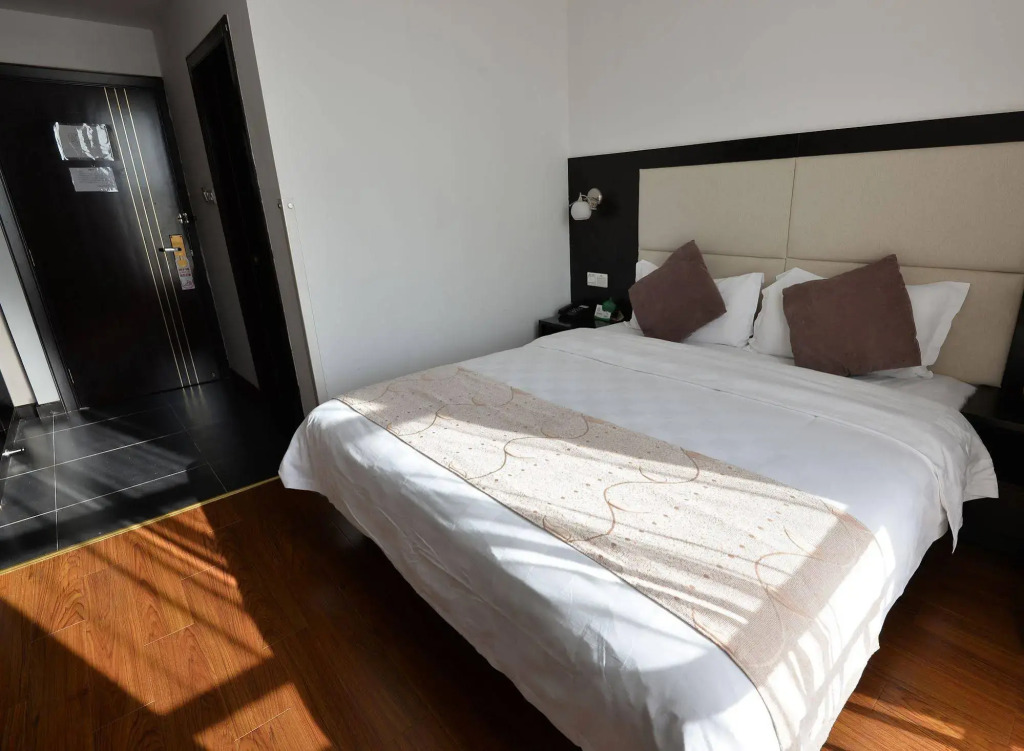 Shanghai Joyful Star Hotel-Free shuttle bus to Pudong Airport and Disneyland