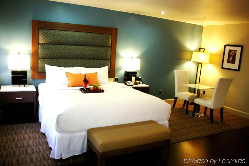 BLVD Hotel and Studios Universal-Hollywood, an Ascend Collection Hotel
