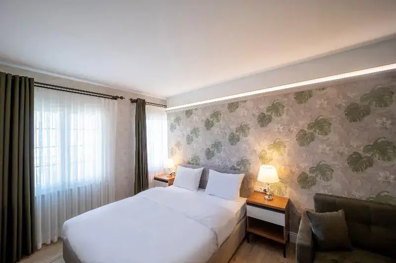 MELL City Suites Hotel