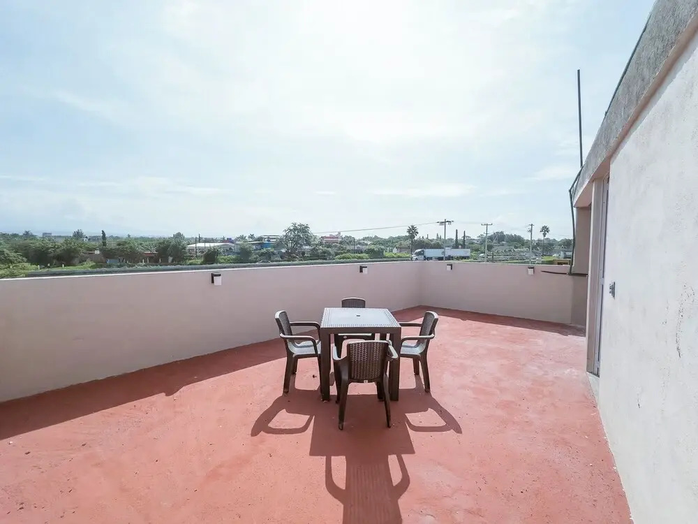 New Comfortable Retreat. Pool & BBQ