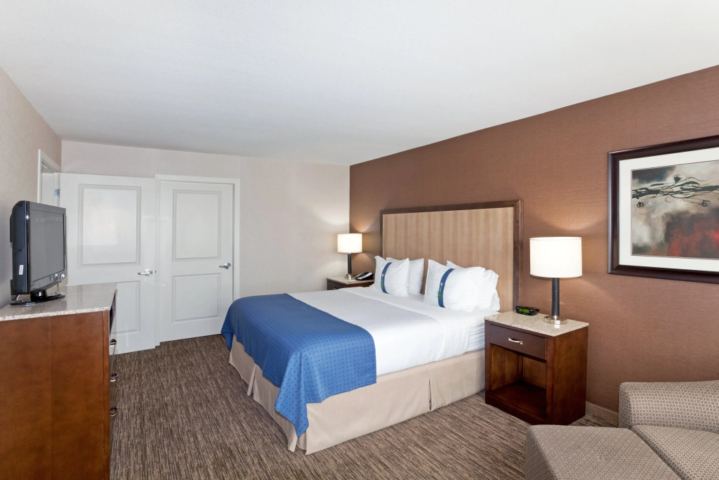 Holiday Inn Hotel & Suites Surrey East - Cloverdale by IHG