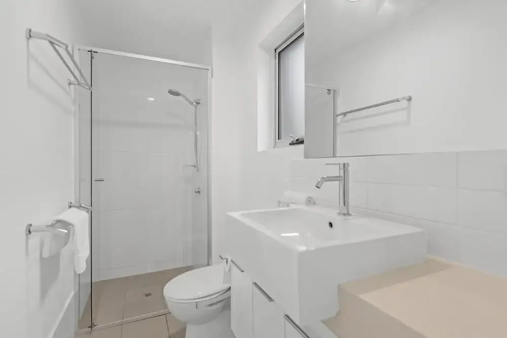 2-bed Getaway With Shared Pool & BBQ Access