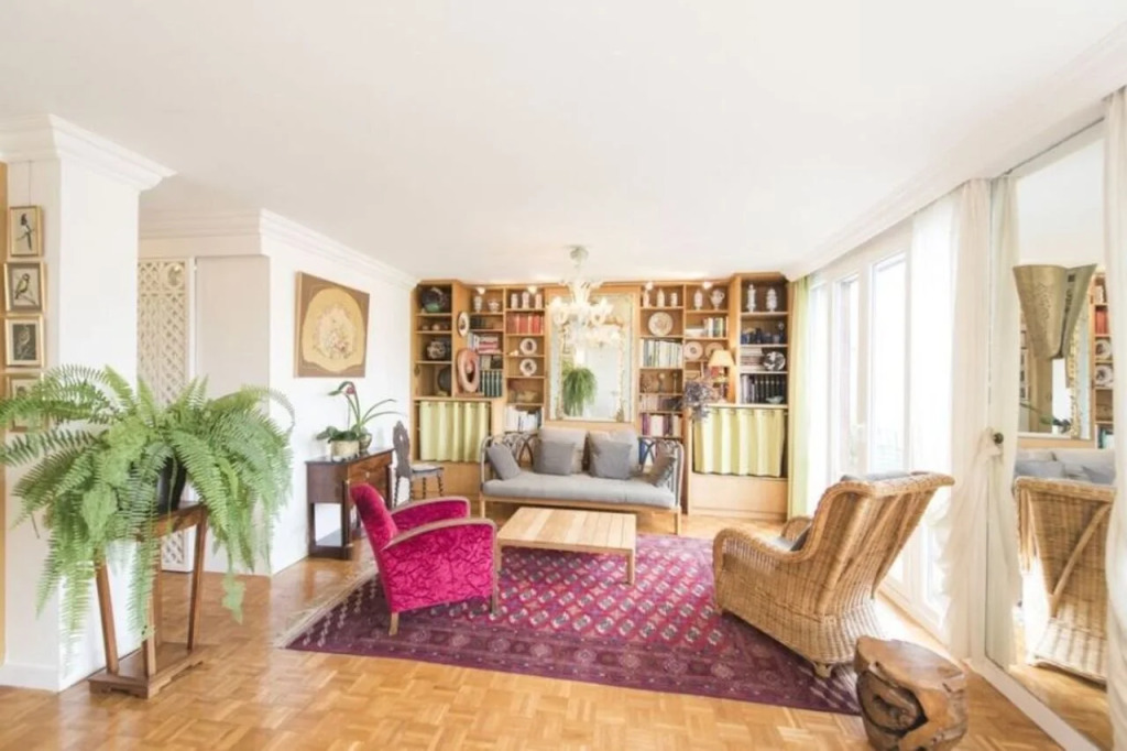 Apartment near Pont de Grenelle